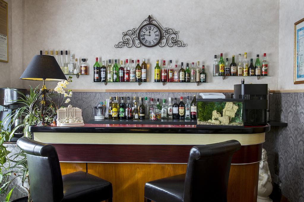 Logis Hotel Restaurant La Tete Des Faux Le Bonhomme Bagian luar foto
