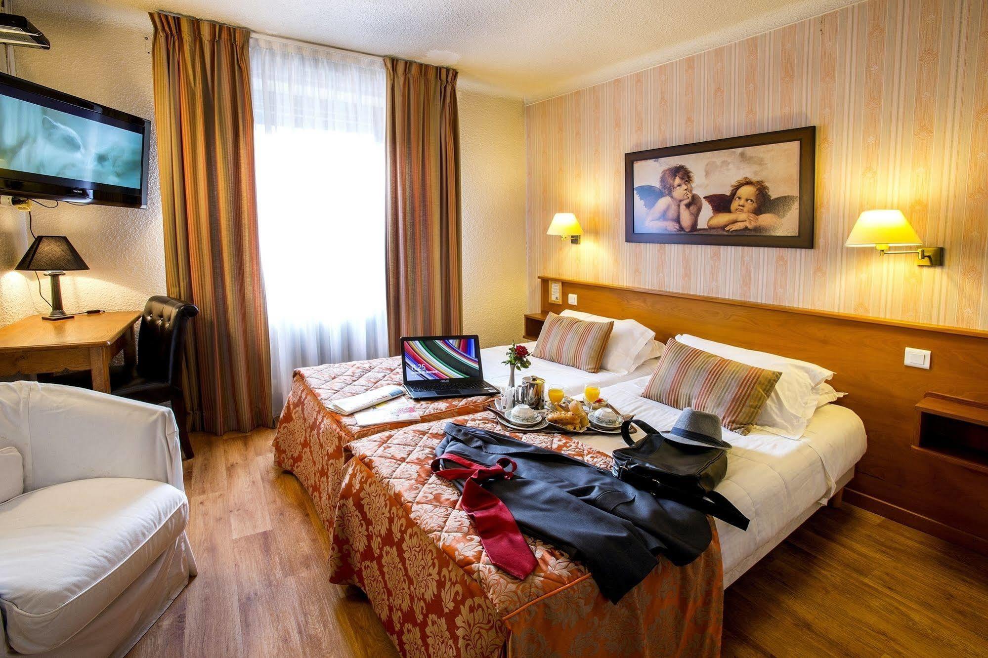 Logis Hotel Restaurant La Tete Des Faux Le Bonhomme Bagian luar foto